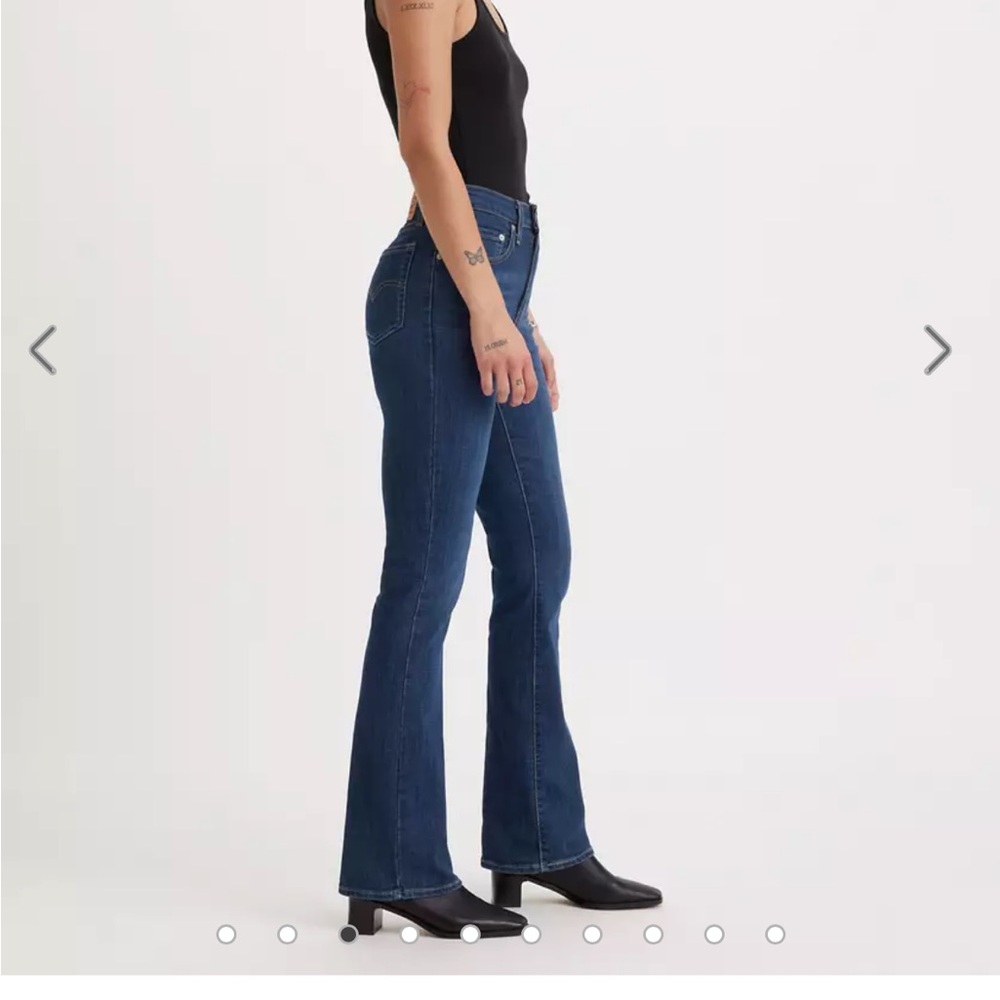 High Rise Bootcut Levi’s - Picture 2 of 7